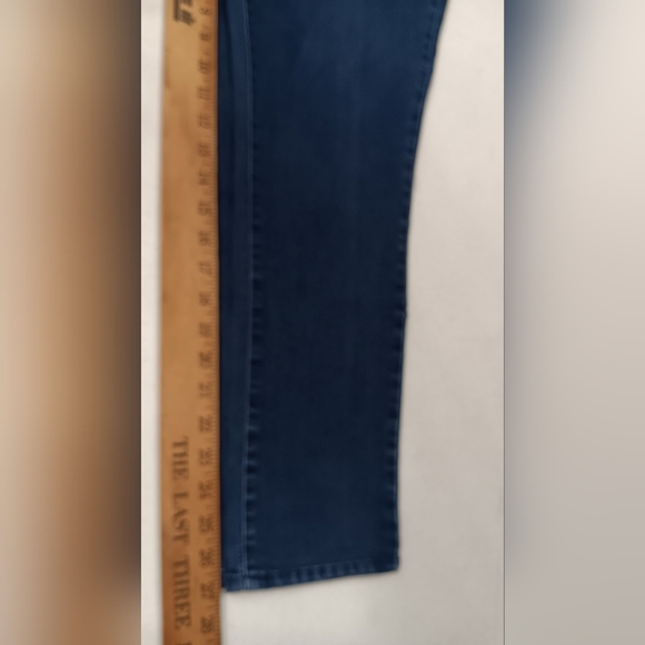 Apt 9 Jeans Skinny Modern Mid Rise Dark Wash Blue Women 14 Reg 5 Pocket Whiskers - Picture 11 of 12